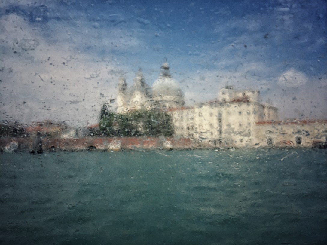 venezia, street photo, shot on iphone, iphone shot, liana solis